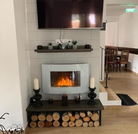 Pensiunea Roua Muntilor