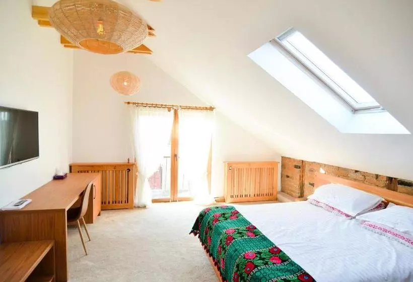 Aamiaismajoitus (B&B) Agropensiunea Maria