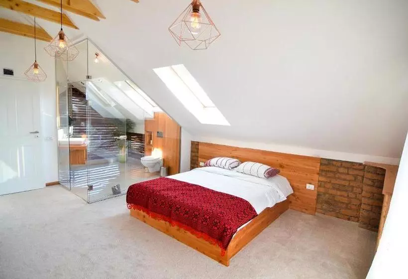 Aamiaismajoitus (B&B) Agropensiunea Maria