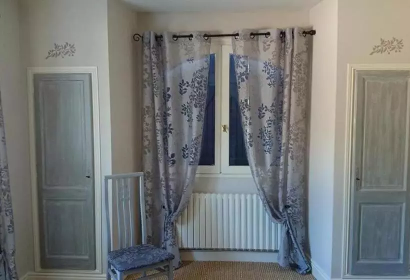 Aamiaismajoitus (B&B) Chambre D Hôtes La Citadelle