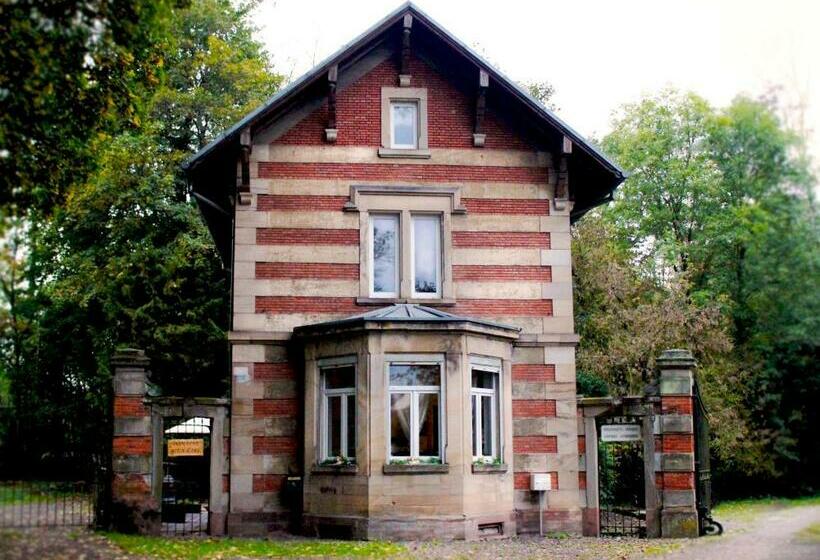 مبيت وإفطار Château D Isabel