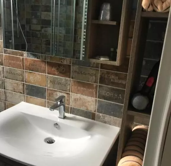 Aamiaismajoitus (B&B) Gasthof  Zur Brücke