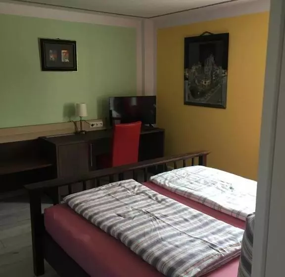 Aamiaismajoitus (B&B) Gasthof  Zur Brücke