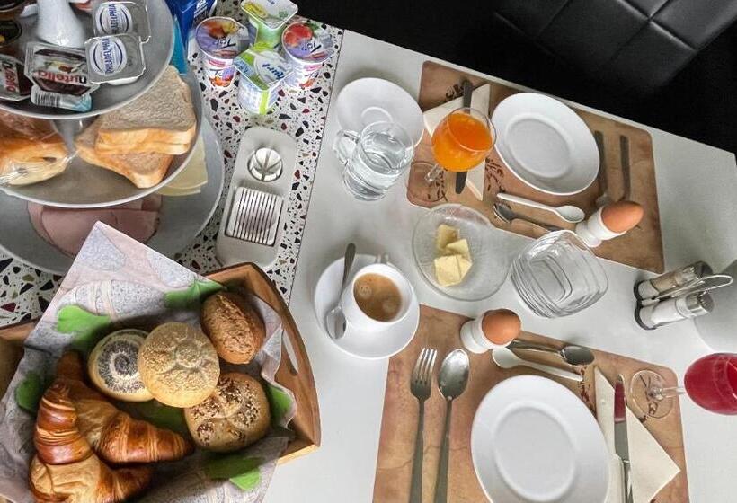 Aamiaismajoitus (B&B) Haus Kristal