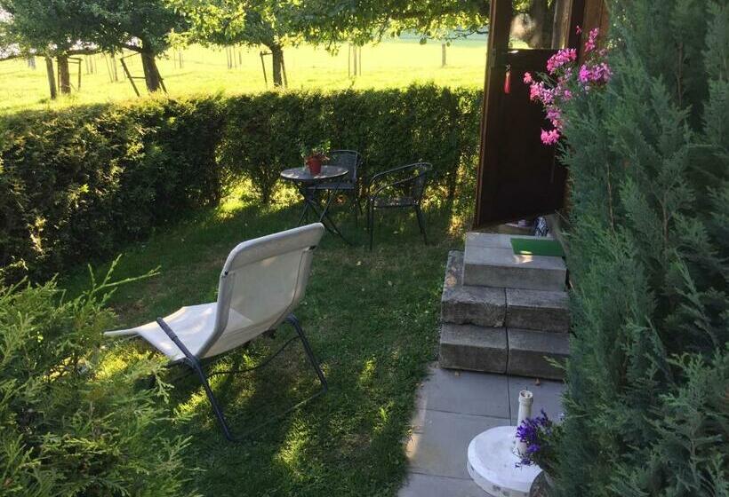 ベッドアンドブレックファースト S Husli