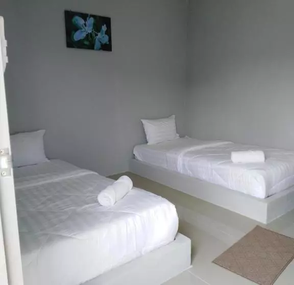 Hotelli บ้านไม้หอมบูติค สวนผึ้ง