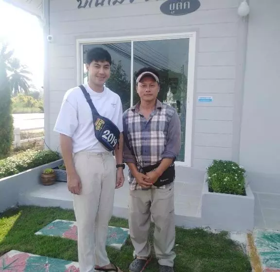 Hotelli บ้านไม้หอมบูติค สวนผึ้ง