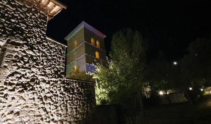 Szálloda Abbazia Ss. Quirico E Giulitta