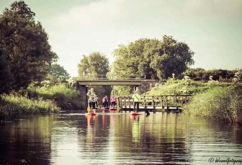 בית מלון כפרי Eetcafé T Dûke Lûk