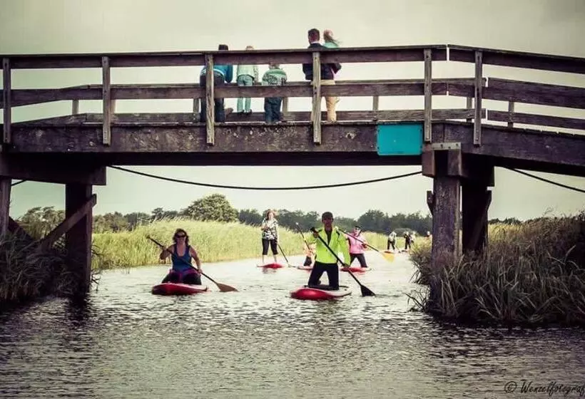 ホテル Eetcafé  T Dûke Lûk