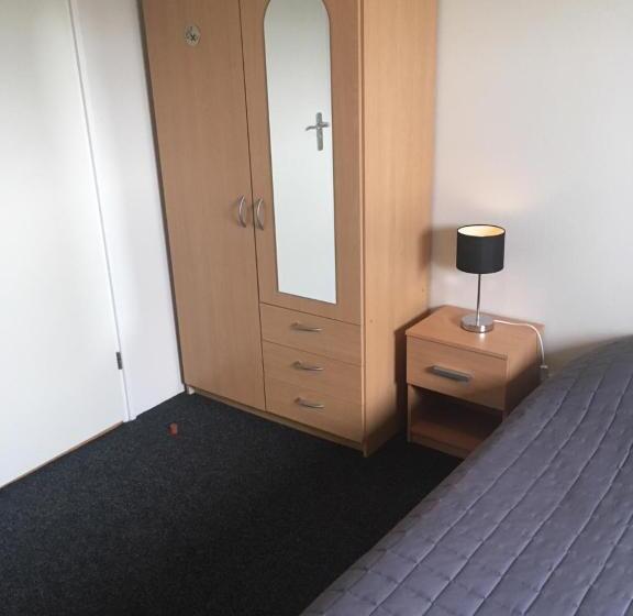 בית מלון כפרי Eetcafé T Dûke Lûk