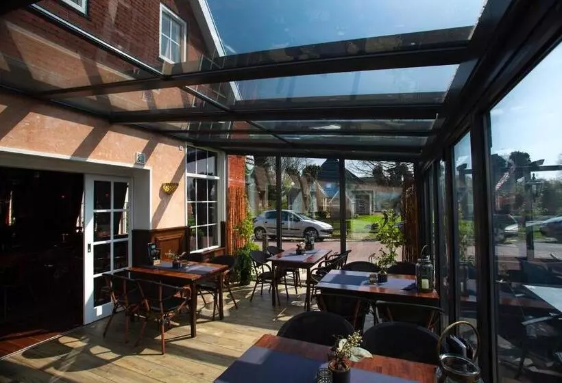 ホテル Eetcafé  T Dûke Lûk