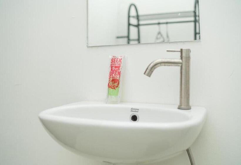 酒店 Reddoorz Near Bundaran Ciceri