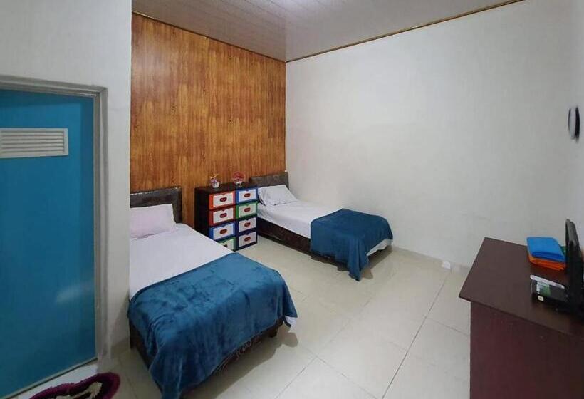 Отель Reddoorz Syariah At Labuhan Maringgai Lampung