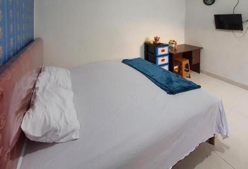 Отель Reddoorz Syariah At Labuhan Maringgai Lampung