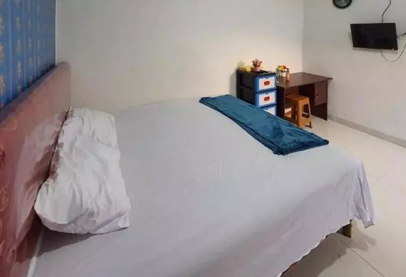 ホテル Reddoorz Syariah At Labuhan Maringgai Lampung