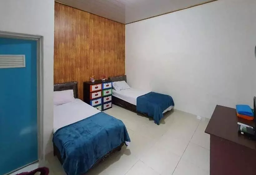 ホテル Reddoorz Syariah At Labuhan Maringgai Lampung