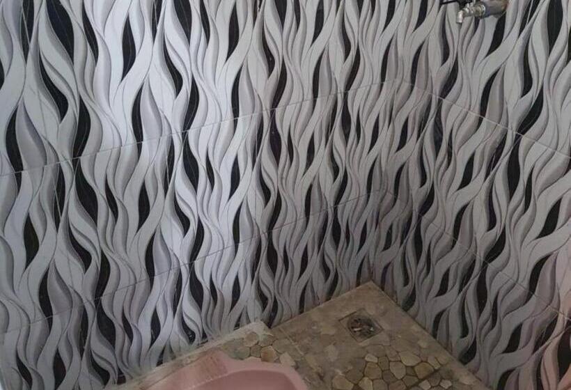 Отель Reddoorz Syariah At Labuhan Maringgai Lampung