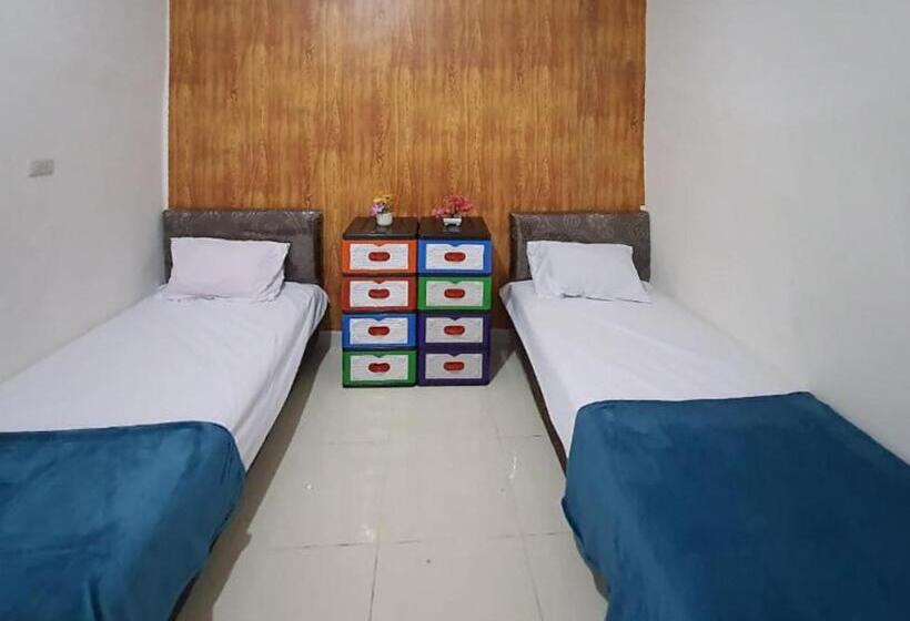 Отель Reddoorz Syariah At Labuhan Maringgai Lampung