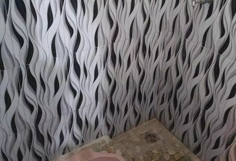 ホテル Reddoorz Syariah At Labuhan Maringgai Lampung