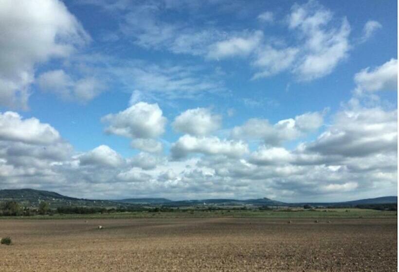 Пансион Ablak A Hegyre Vendégház