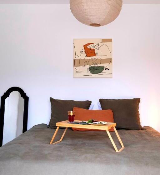 Пансион Domaine Des Pousses, Chambres D Hôtes Au Coeur D Un Village De Campagne