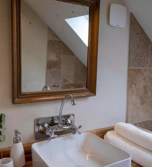 ペンション Domaine Des Pousses, Chambres D Hôtes Au Coeur D Un Village De Campagne