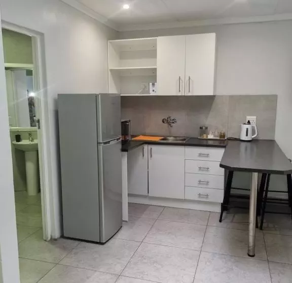 Majatalo Eland Place Self Catering Guest House