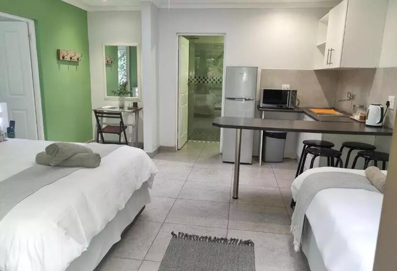 Majatalo Eland Place Self Catering Guest House