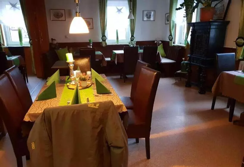 Majatalo Gasthaus Engel