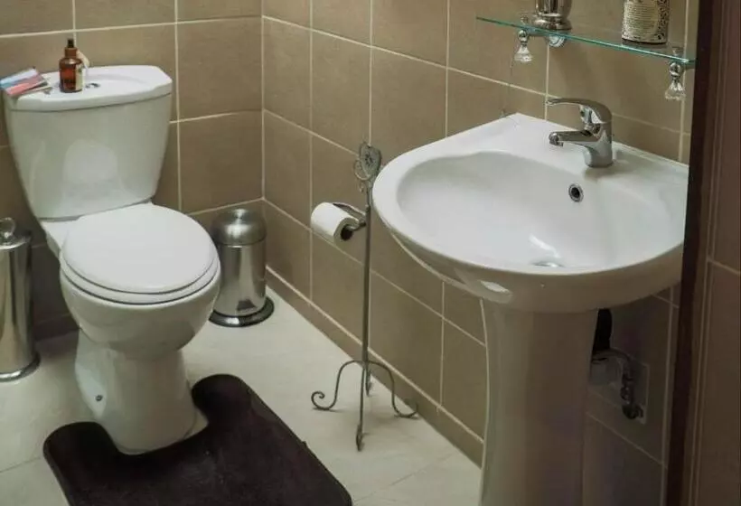 ペンション Tuscan Rose