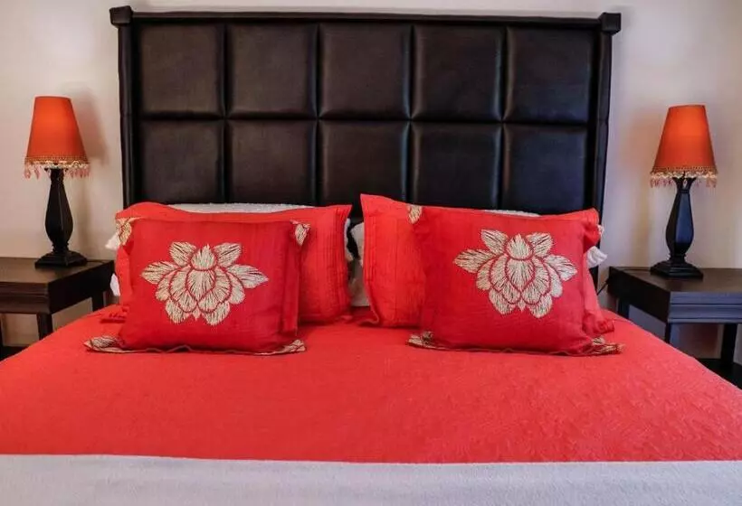 ペンション Tuscan Rose