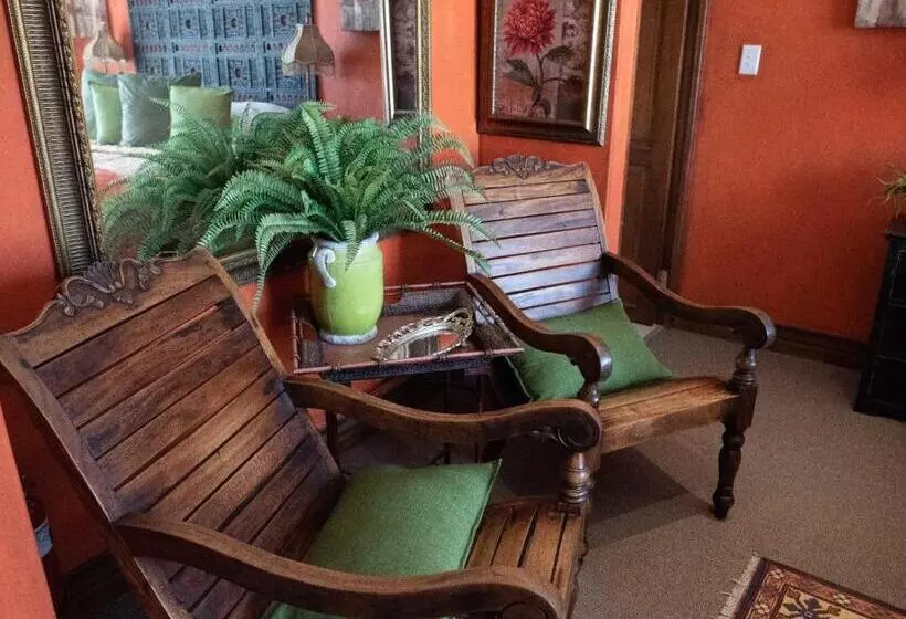 ペンション Tuscan Rose