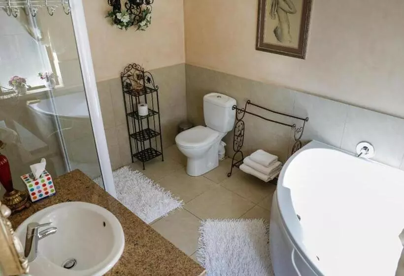 ペンション Tuscan Rose