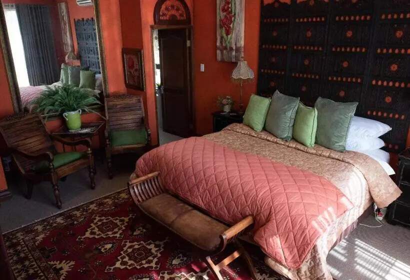 ペンション Tuscan Rose