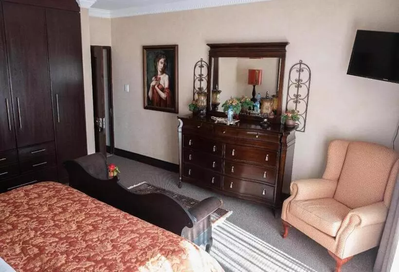 ペンション Tuscan Rose