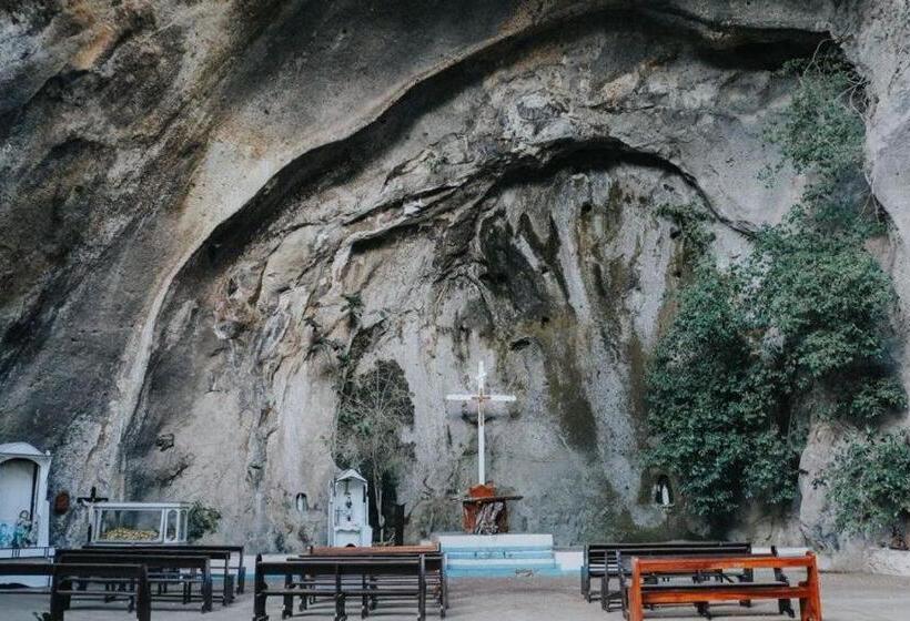 민박 Baywalk Suites Batangas