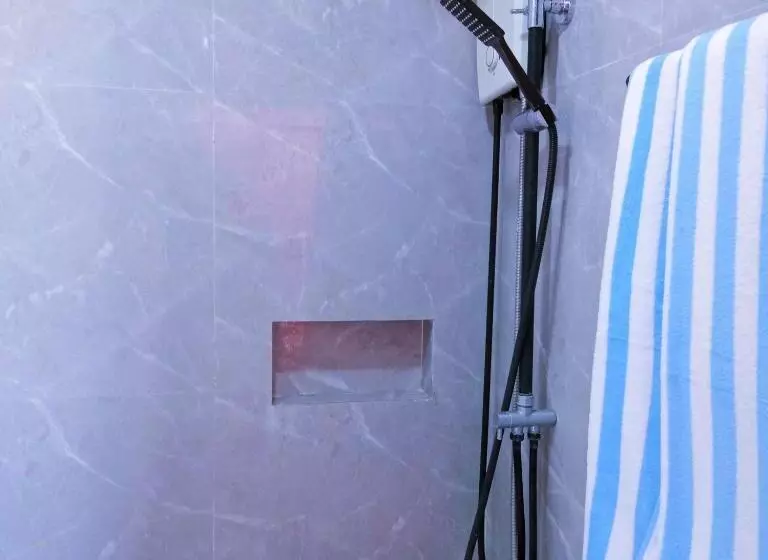 Aamiaismajoitus (B&B) Baywalk Suites Batangas