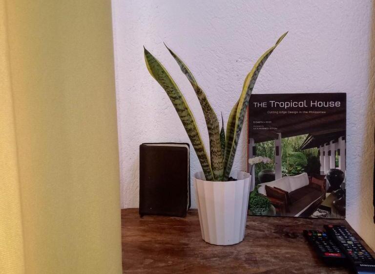 민박 Baywalk Suites Batangas