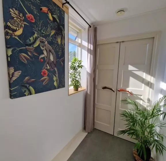 ベッドアンドブレックファースト De Remise