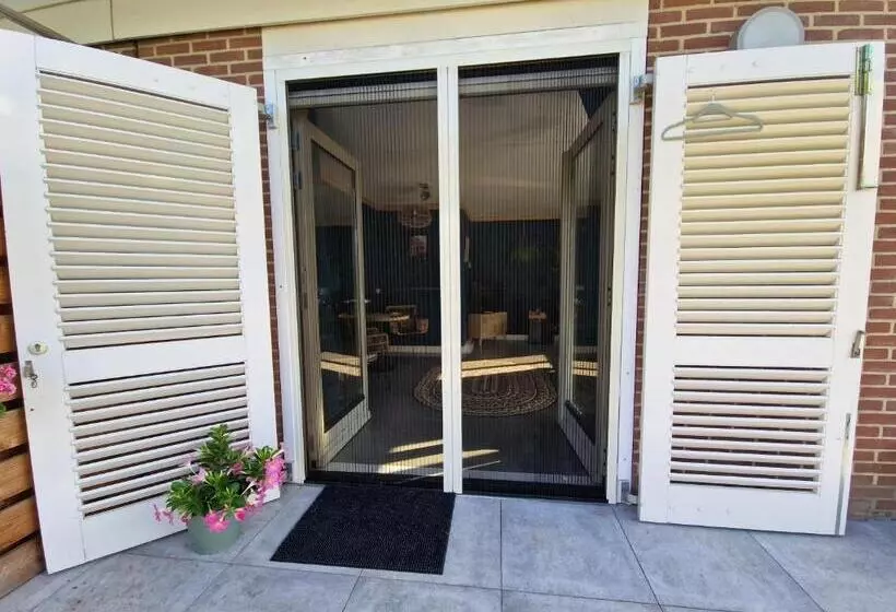 ベッドアンドブレックファースト De Remise