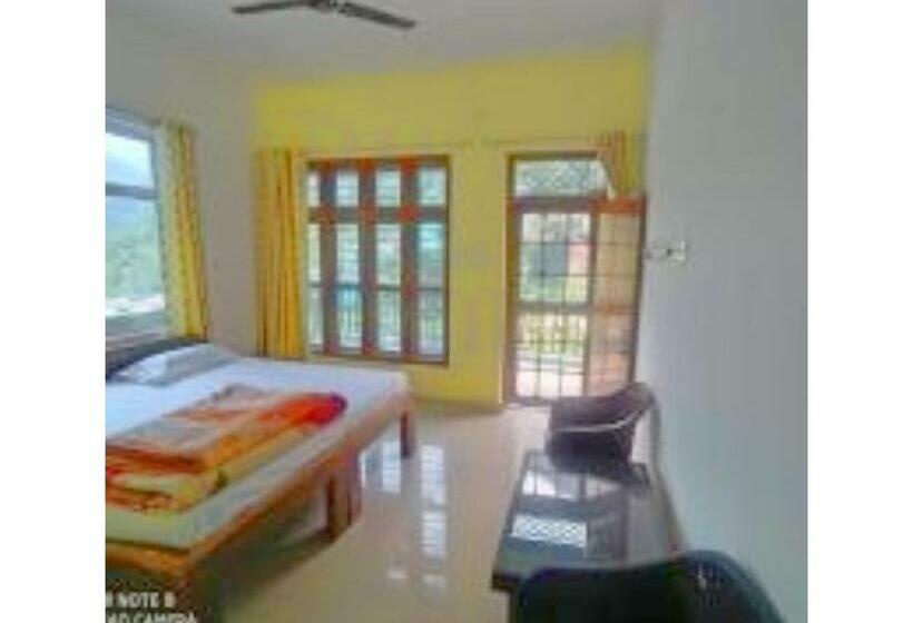 Himalayan Heights Hotel And Restaurant, Ukhimath