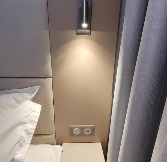 Lodges En Pierres Dorees