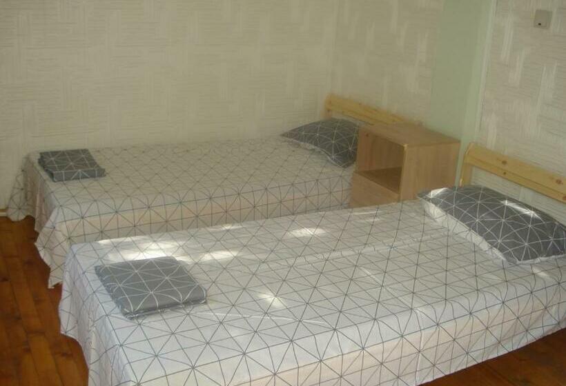 Пансион втори километър