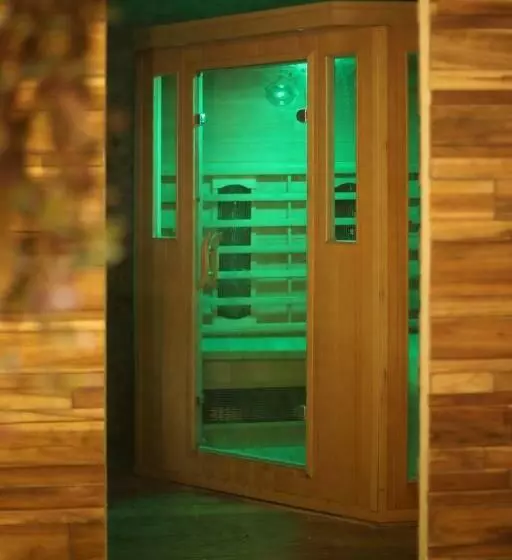 ペンション La Montrieuse, Chambre Individuelle Avec Sauna Et Baignoire Spa