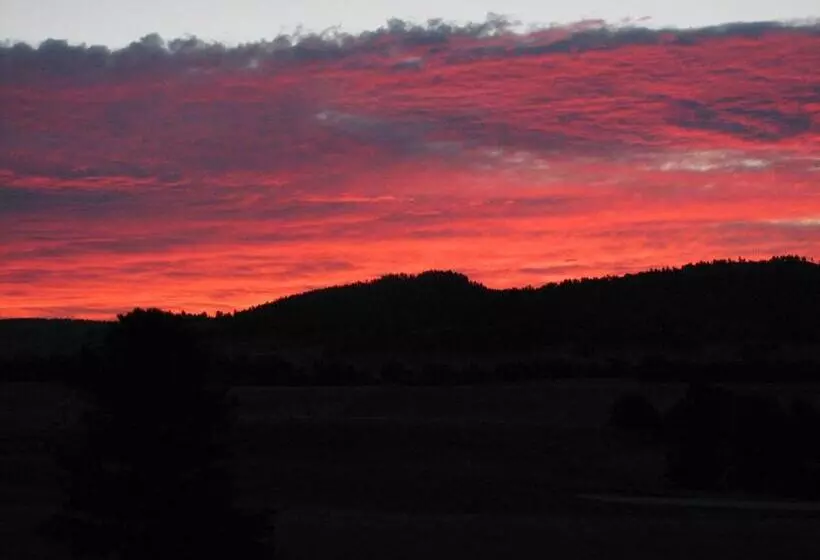 Hotelli Sawin  Logs Inn