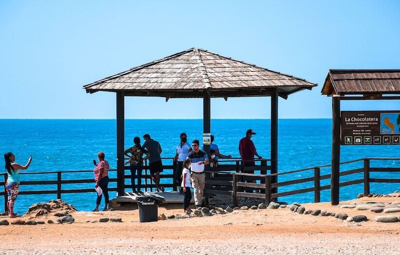 בית מלון כפרי Suites Costa De Oro