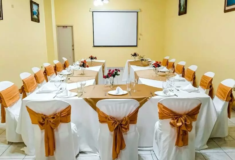 Hotelli Suites Costa De Oro