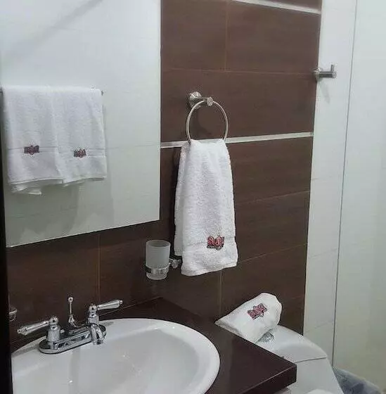 ホテル Suiza Aparta Suites