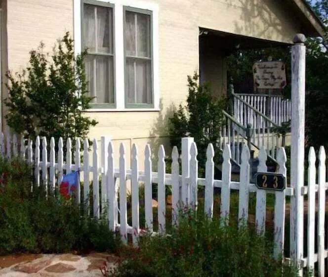 Hotelli The B&b S Of Monarc Ranch